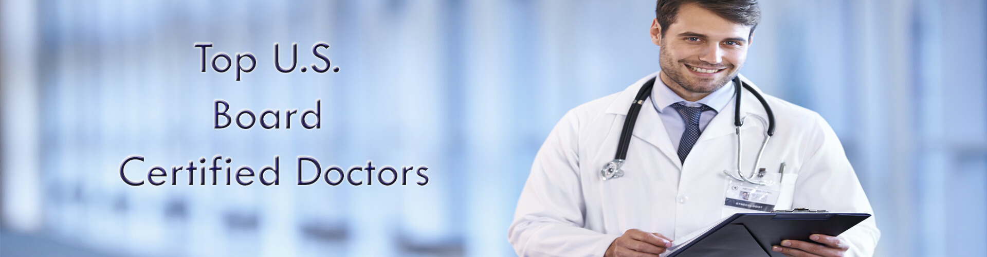 Picture of a smiling doctor in Puerto Vallarta holding a clipboard and looking directly at the camera.